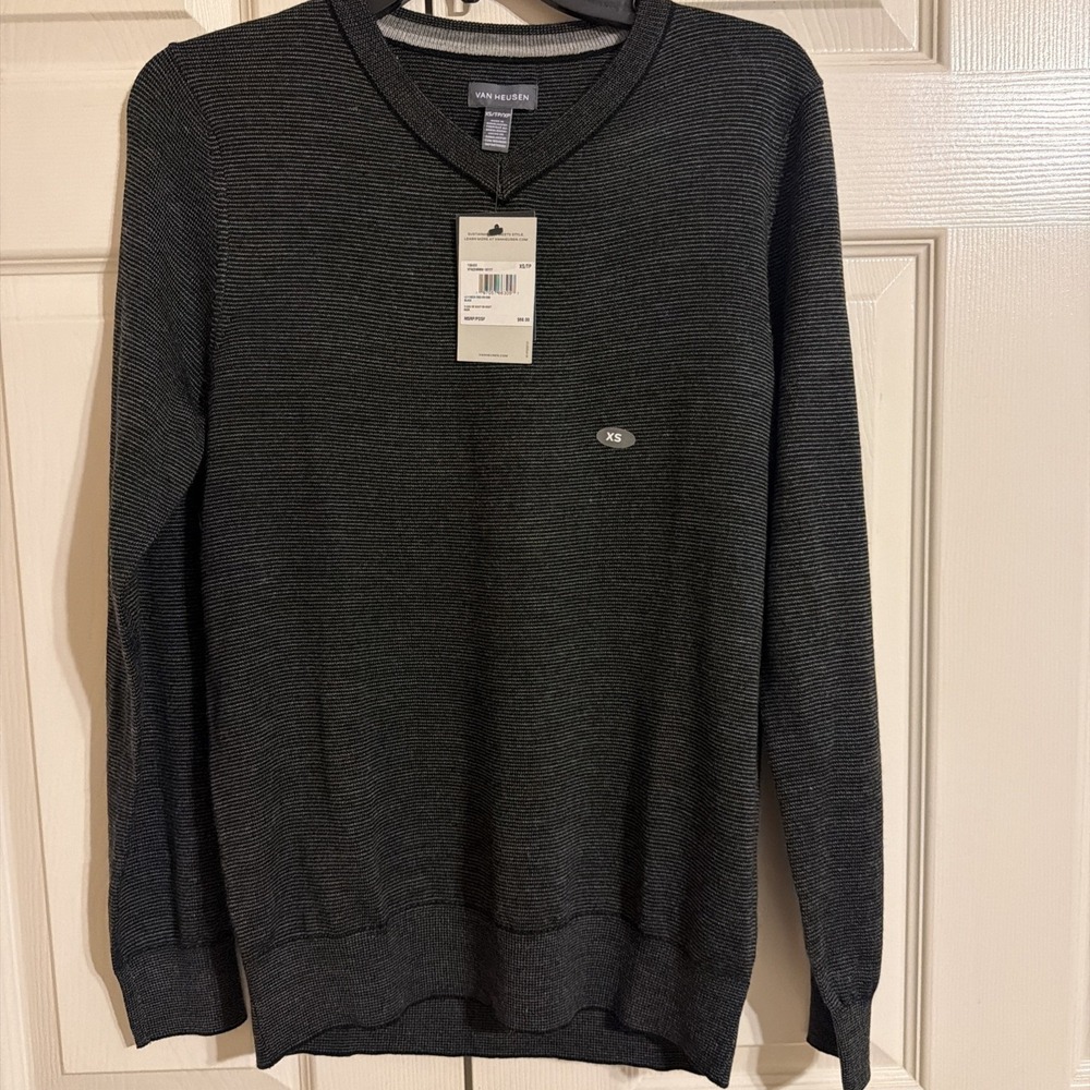 Van Heusen V Neck Pullover Long Sleeve Sweater Mens XS NWT Black/Gray Merino - Picture 2 of 9